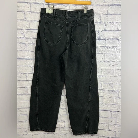 Free People distressed jeans - Picture 4 of 10